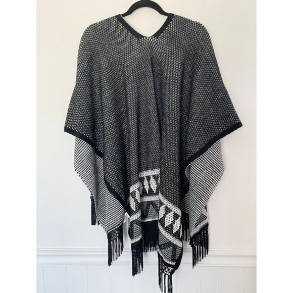 Sam Edelman Boho Southwestern Knit Sweater Poncho Size Small Oversized E111 - Picture 5 of 16